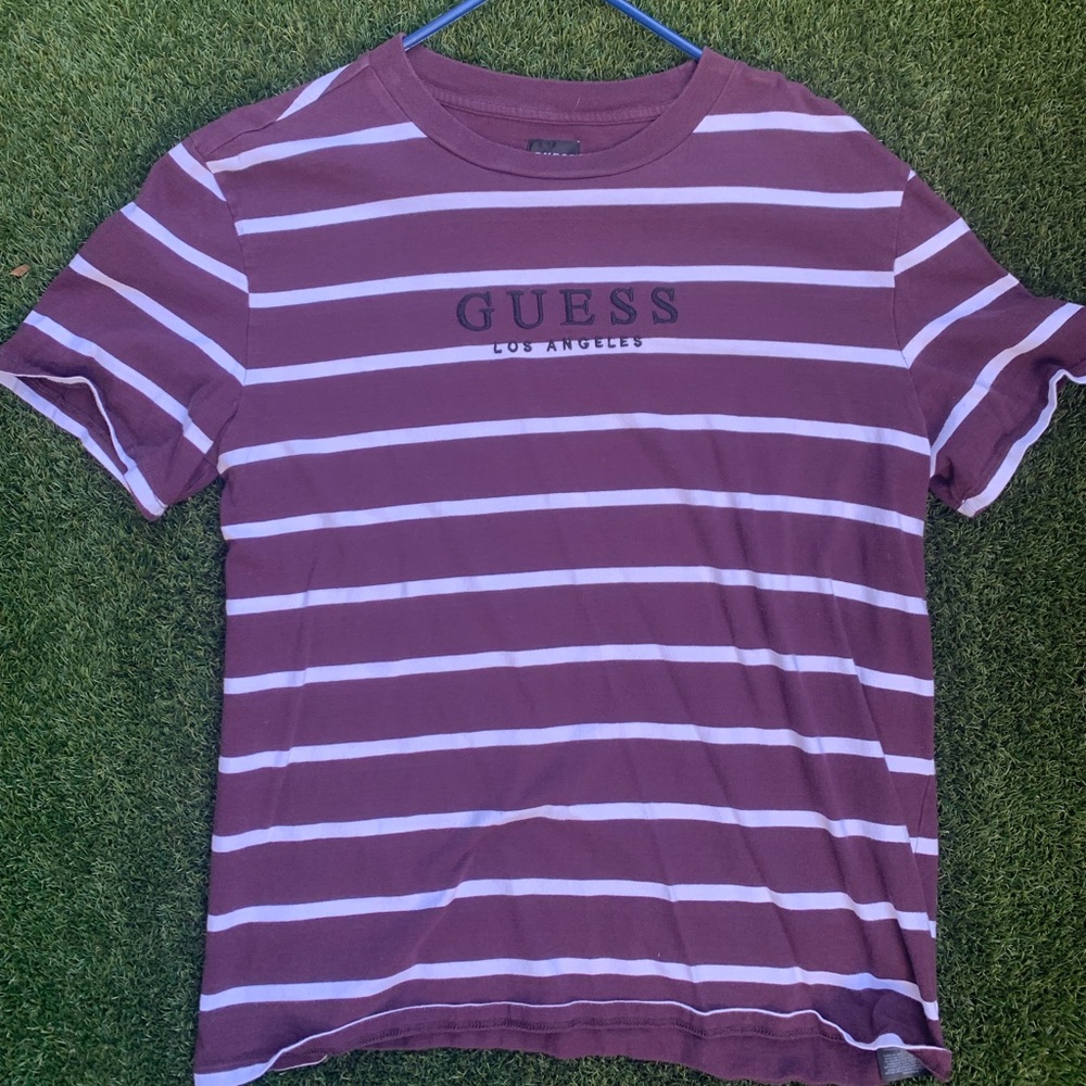 Guess Tee // Logo // Streetwear